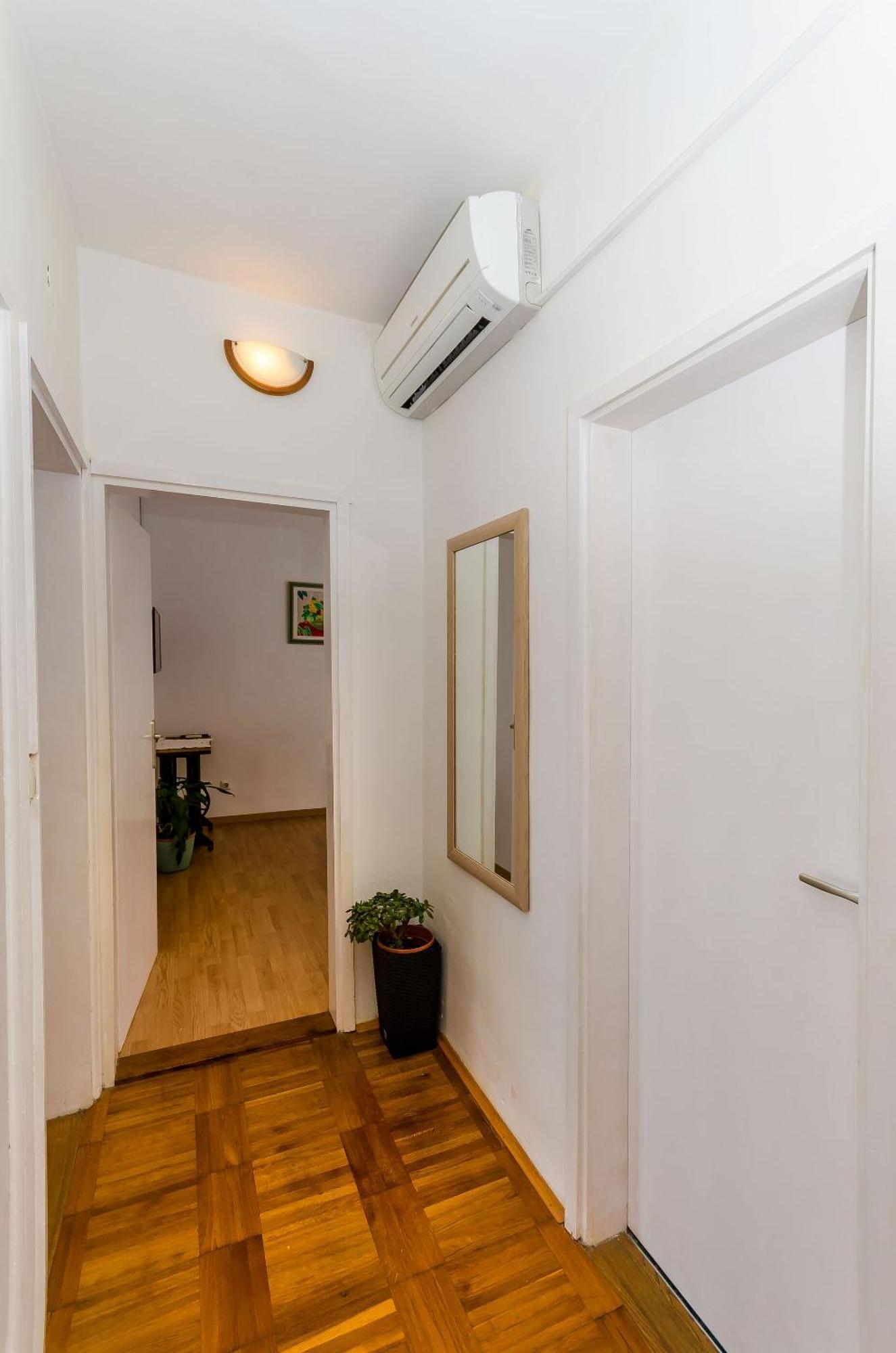 Apartments Jakov Jelsa  Exterior foto