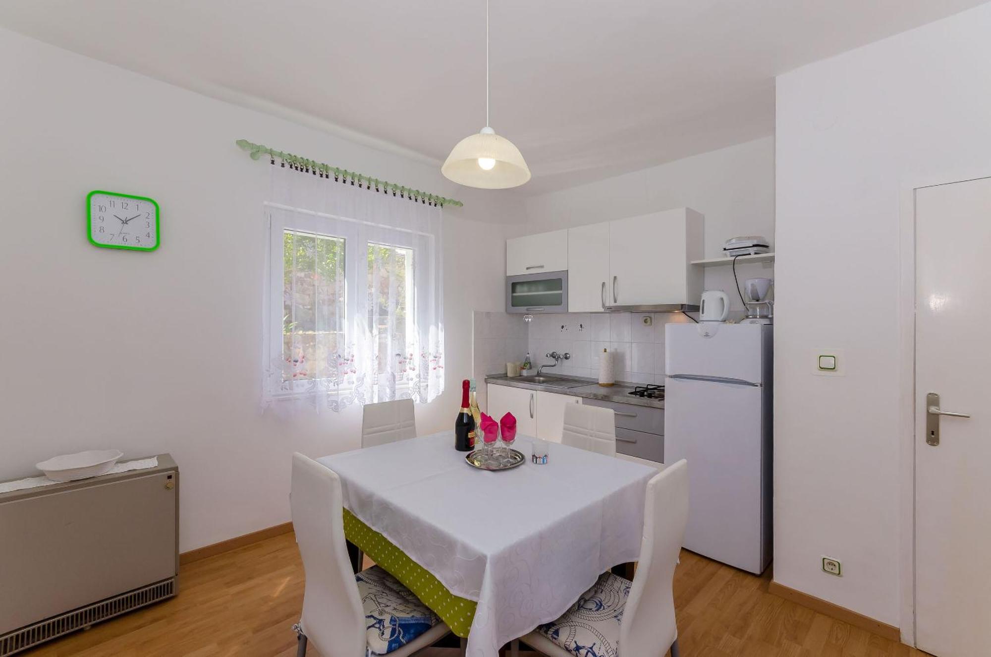 Apartments Jakov Jelsa  Exterior foto